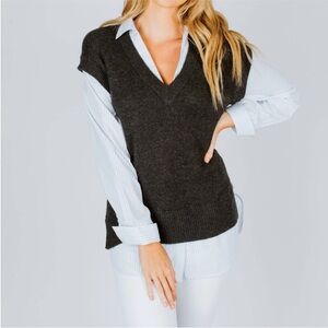 BROCHU WALKER Grey Gray V Neck Sweater Vest Blue White pinstripe collar blouse M